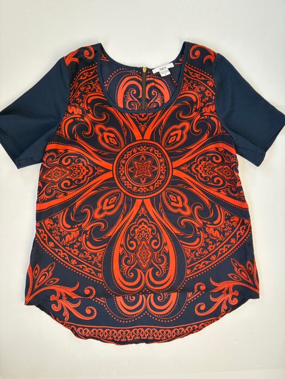 Bar III Navy and Red Short Sleeve Scoop Neck Blouse Top Medallion Print Small